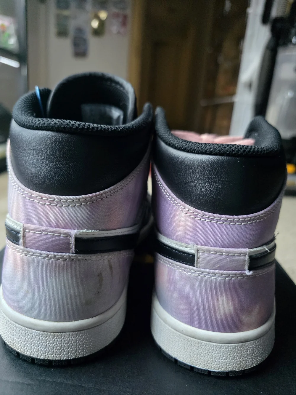 Air Jordan 1 Mid SE 
